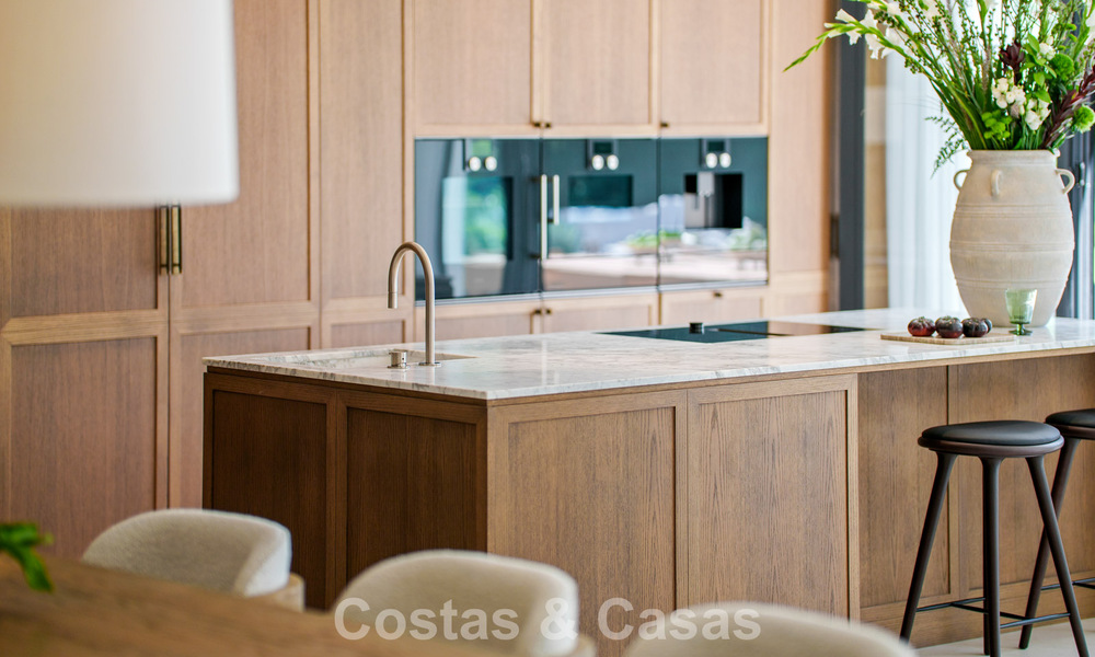Turnkey, contemporary Mediterranean villa for sale, bordering Las Brisas Golf in Nueva Andalucía, Marbella 799176