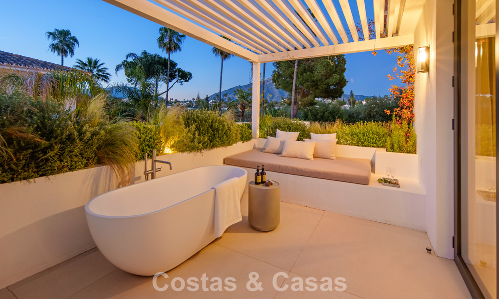 Turnkey, contemporary Mediterranean villa for sale, bordering Las Brisas Golf in Nueva Andalucía, Marbella 799181