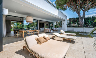 High-end beachside villa with rooftop terrace and jacuzzi with sea views for sale east of Marbella Centre 799186 