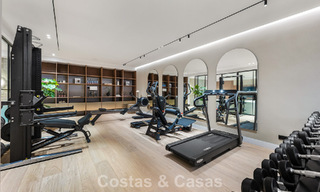 High-end beachside villa with rooftop terrace and jacuzzi with sea views for sale east of Marbella Centre 799250 
