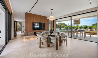 High-end beachside villa with rooftop terrace and jacuzzi with sea views for sale east of Marbella Centre 799272 