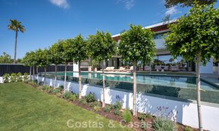 High-end beachside villa with rooftop terrace and jacuzzi with sea views for sale east of Marbella Centre 799280 