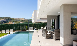 Modern turnkey villa for sale in a sought-after golf community near Estepona town centre 799450 