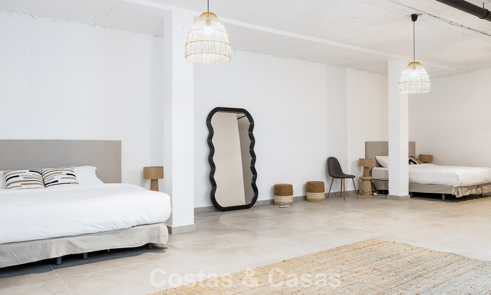 Modern turnkey villa for sale in a sought-after golf community near Estepona town centre 799466
