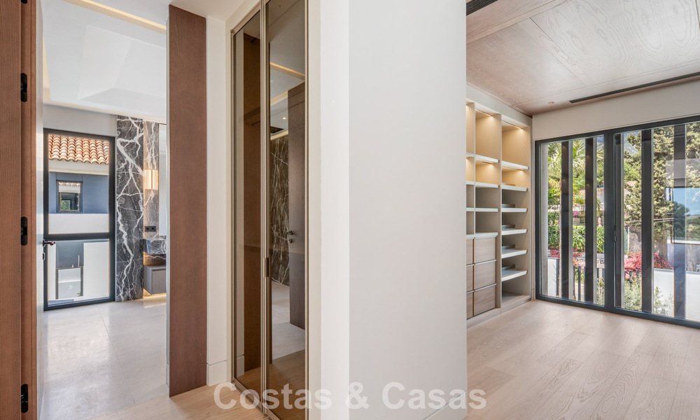 New, modern architectural villa with breathtaking sea views for sale on Marbella’s Golden Mile 799293