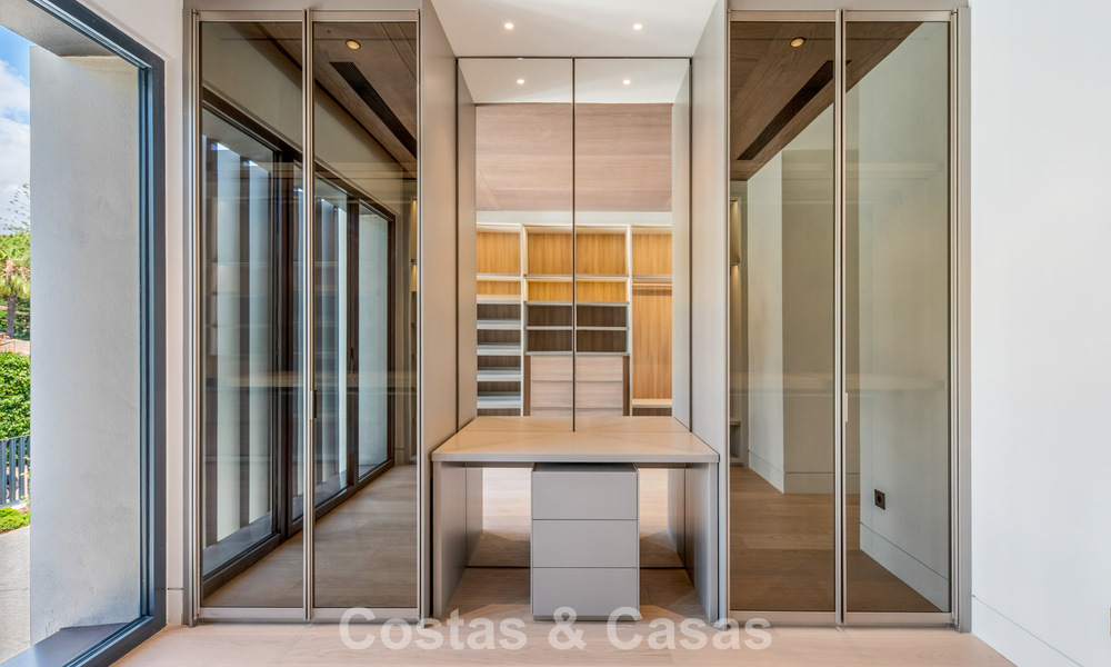 New, modern architectural villa with breathtaking sea views for sale on Marbella’s Golden Mile 799300