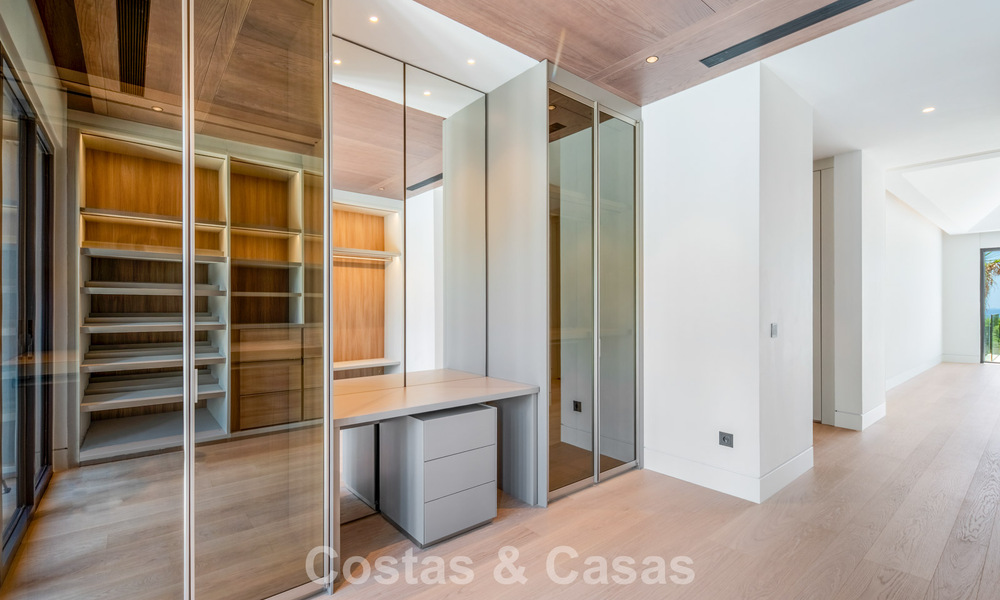 New, modern architectural villa with breathtaking sea views for sale on Marbella’s Golden Mile 799301