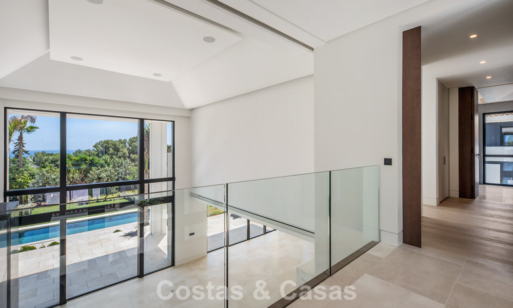 New, modern architectural villa with breathtaking sea views for sale on Marbella’s Golden Mile 799306