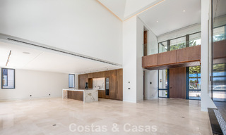 New, modern architectural villa with breathtaking sea views for sale on Marbella’s Golden Mile 799317 