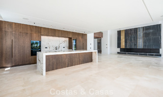 New, modern architectural villa with breathtaking sea views for sale on Marbella’s Golden Mile 799319 