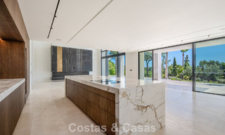 New, modern architectural villa with breathtaking sea views for sale on Marbella’s Golden Mile 799324 