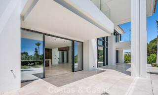 New, modern architectural villa with breathtaking sea views for sale on Marbella’s Golden Mile 799329 