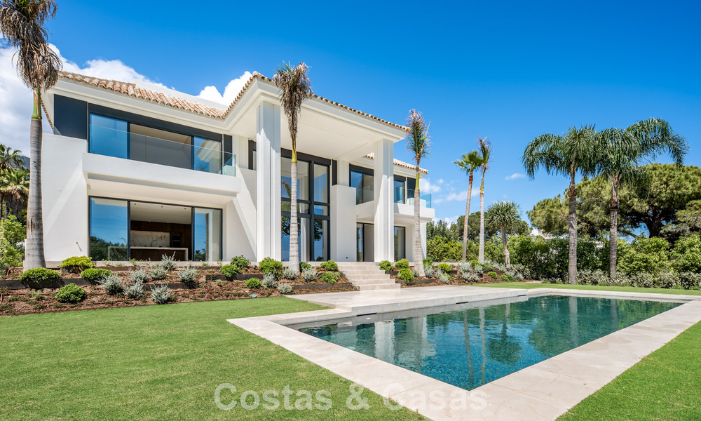 New, modern architectural villa with breathtaking sea views for sale on Marbella’s Golden Mile 799335