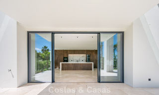 New, modern architectural villa with breathtaking sea views for sale on Marbella’s Golden Mile 799337 