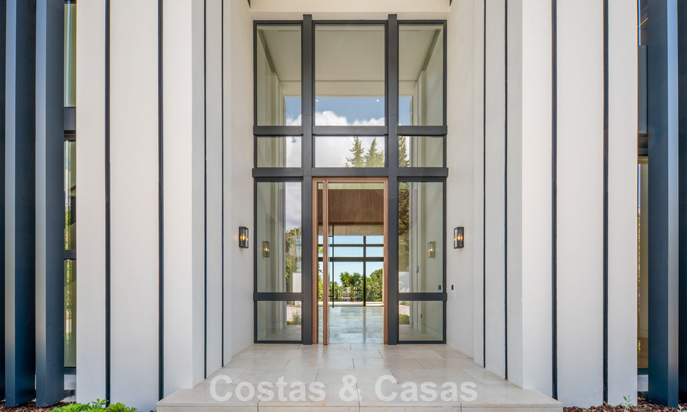New, modern architectural villa with breathtaking sea views for sale on Marbella’s Golden Mile 799339