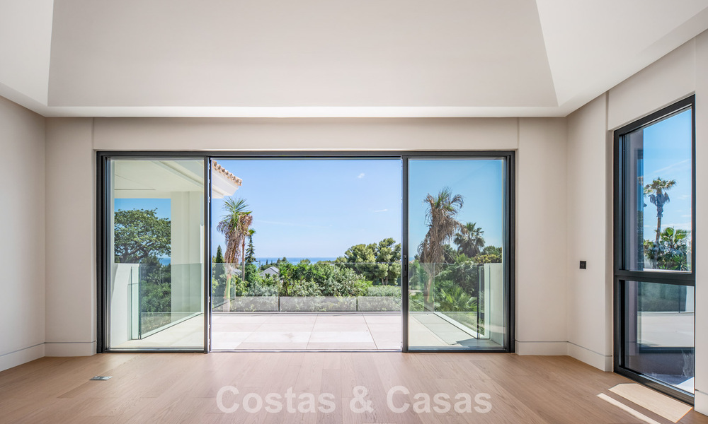 New, modern architectural villa with breathtaking sea views for sale on Marbella’s Golden Mile 799346