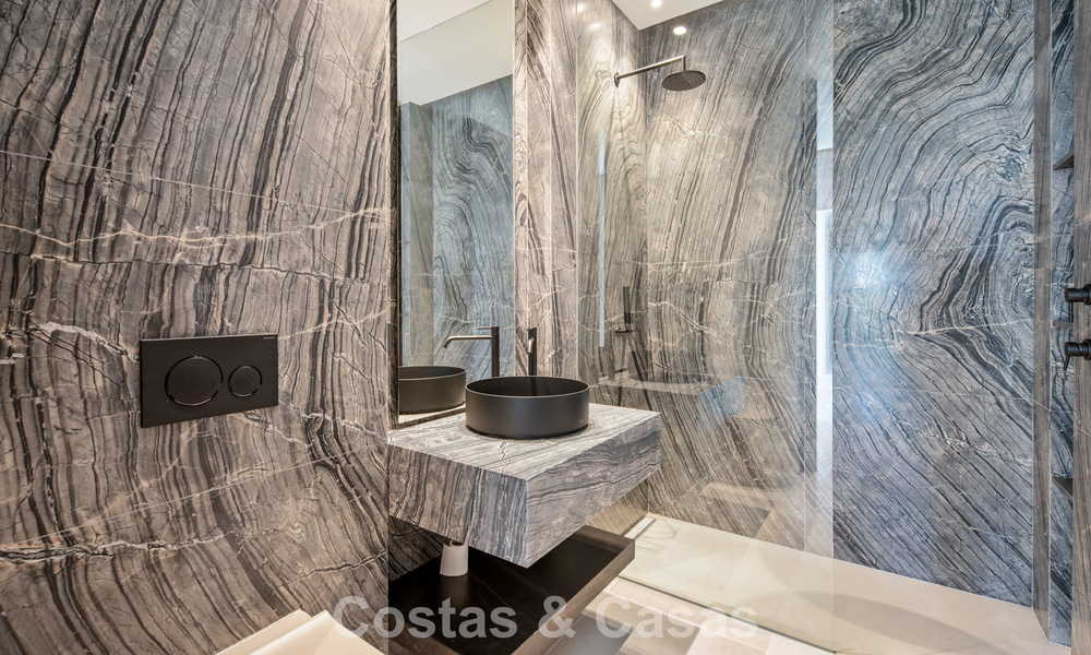 New, modern architectural villa with breathtaking sea views for sale on Marbella’s Golden Mile 799347