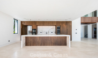 New, modern architectural villa with breathtaking sea views for sale on Marbella’s Golden Mile 799351 
