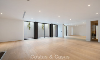 New, modern architectural villa with breathtaking sea views for sale on Marbella’s Golden Mile 799364 
