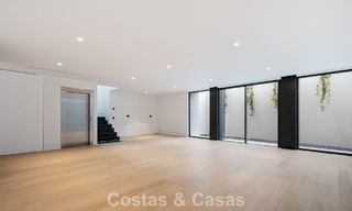 New, modern architectural villa with breathtaking sea views for sale on Marbella’s Golden Mile 799366 