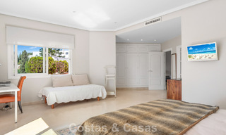 Timeless Spanish luxury villa with large garden and pool for sale in the hills of Marbella - Benahavís 799382 