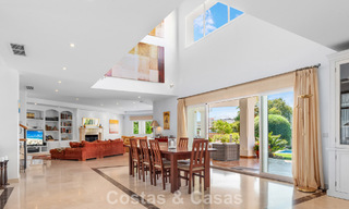 Timeless Spanish luxury villa with large garden and pool for sale in the hills of Marbella - Benahavís 799397 