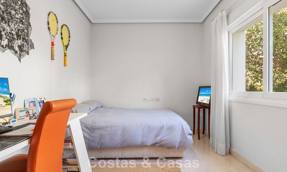 Timeless Spanish luxury villa with large garden and pool for sale in the hills of Marbella - Benahavís 799402