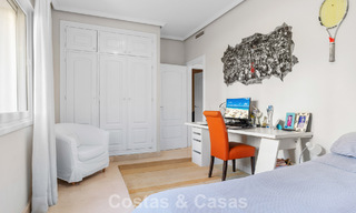 Timeless Spanish luxury villa with large garden and pool for sale in the hills of Marbella - Benahavís 799403 