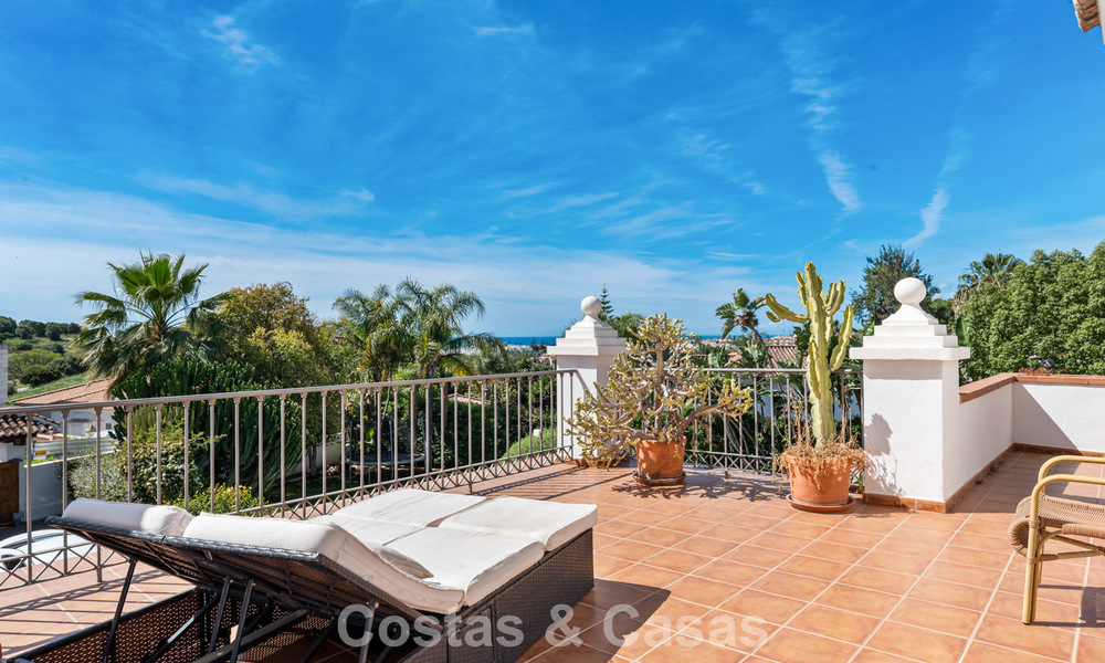 Timeless Spanish luxury villa with large garden and pool for sale in the hills of Marbella - Benahavís 799410