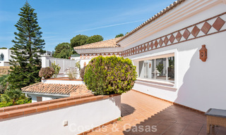 Timeless Spanish luxury villa with large garden and pool for sale in the hills of Marbella - Benahavís 799411 