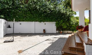 Timeless Spanish luxury villa with large garden and pool for sale in the hills of Marbella - Benahavís 799415 