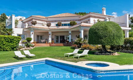 Timeless Spanish luxury villa with large garden and pool for sale in the hills of Marbella - Benahavís 799421