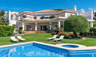 Timeless Spanish luxury villa with large garden and pool for sale in the hills of Marbella - Benahavís 799421 