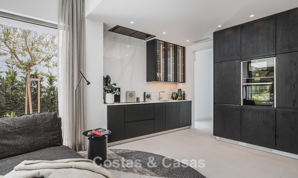 Stylish contemporary villa for sale on the new golden mile between Marbella and Estepona 799485