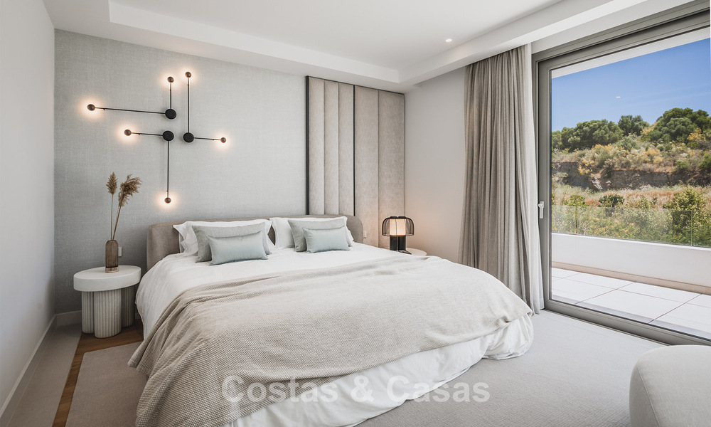 Stylish contemporary villa for sale on the new golden mile between Marbella and Estepona 799487