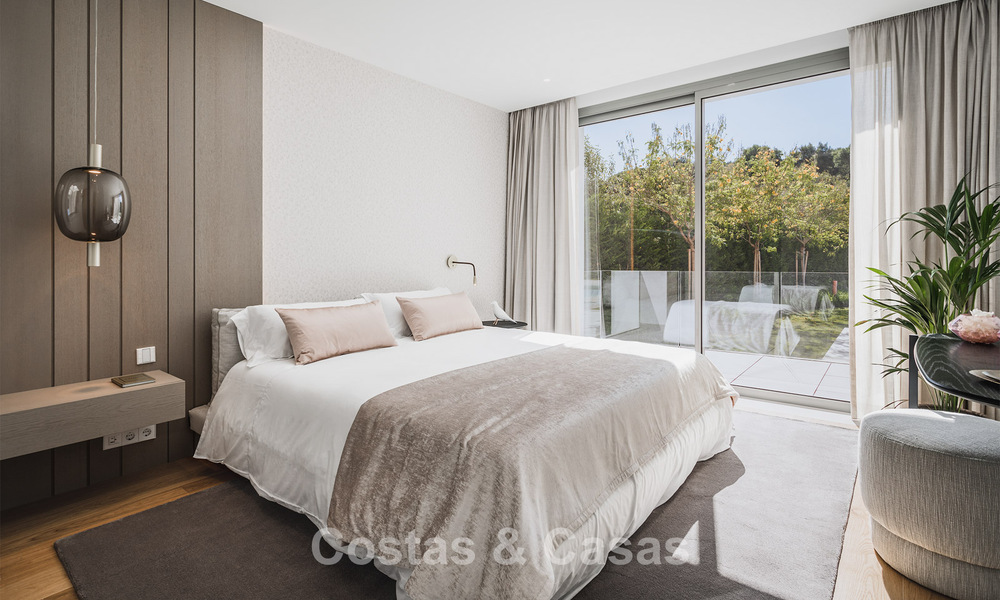 Stylish contemporary villa for sale on the new golden mile between Marbella and Estepona 799491