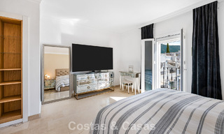 Beautiful townhouse with panoramic views for sale within walking distance of amenities in Nueva Andalucía, Marbella 799500 
