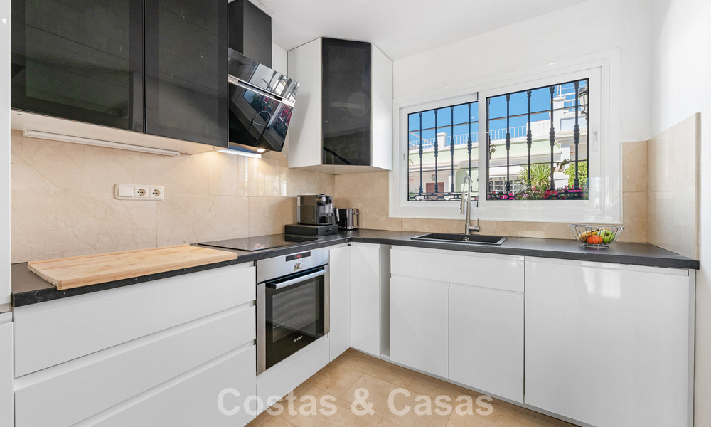 Beautiful townhouse with panoramic views for sale within walking distance of amenities in Nueva Andalucía, Marbella 799513