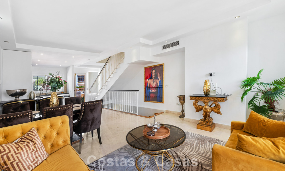 Beautiful townhouse with panoramic views for sale within walking distance of amenities in Nueva Andalucía, Marbella 799517