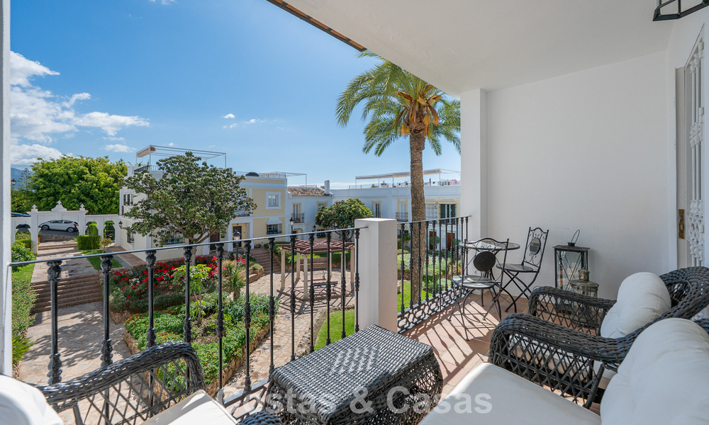 Beautiful townhouse with panoramic views for sale within walking distance of amenities in Nueva Andalucía, Marbella 799518