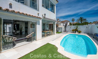 Move-in ready, modernised Mediterranean villa for sale just a few meters from the beach between Marbella and Estepona 799606 
