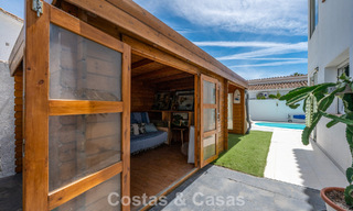 Move-in ready, modernised Mediterranean villa for sale just a few meters from the beach between Marbella and Estepona 799628 