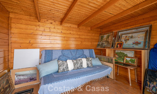 Move-in ready, modernised Mediterranean villa for sale just a few meters from the beach between Marbella and Estepona 799629 