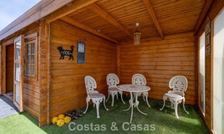 Move-in ready, modernised Mediterranean villa for sale just a few meters from the beach between Marbella and Estepona 799630 