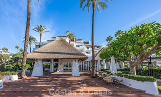 Exclusive renovated frontline beach apartment with direct sea views for sale on the New Golden Mile, Estepona East 799558 