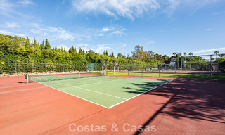 Exclusive renovated frontline beach apartment with direct sea views for sale on the New Golden Mile, Estepona East 799564 