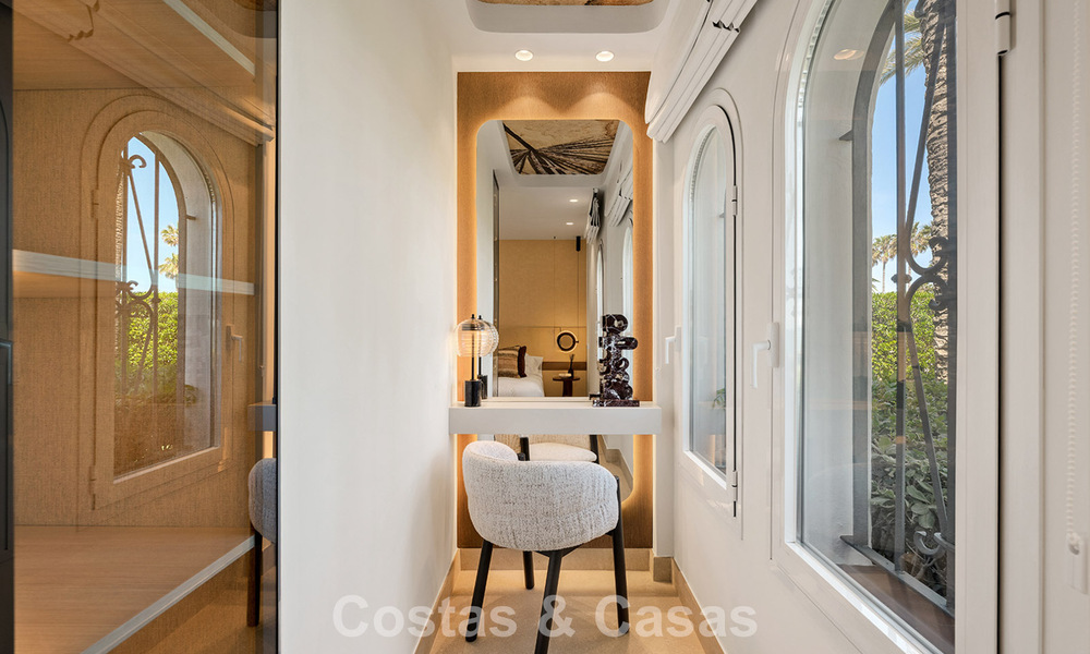 Exclusive renovated frontline beach apartment with direct sea views for sale on the New Golden Mile, Estepona East 799577