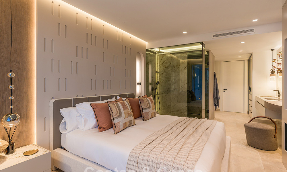 Exclusive renovated frontline beach apartment with direct sea views for sale on the New Golden Mile, Estepona East 799584