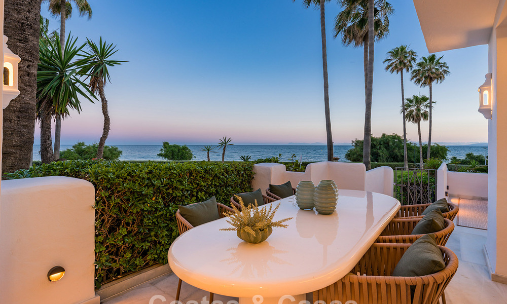 Exclusive renovated frontline beach apartment with direct sea views for sale on the New Golden Mile, Estepona East 799586