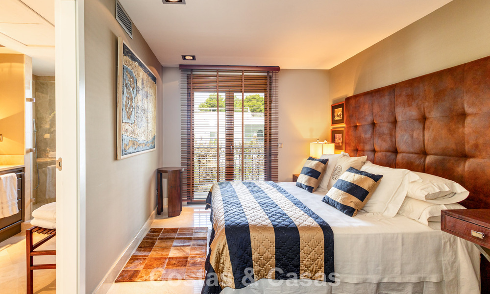 Timeless Andalusian luxury villa for sale in the exclusive gated community of Los Monteros, Marbella 799680